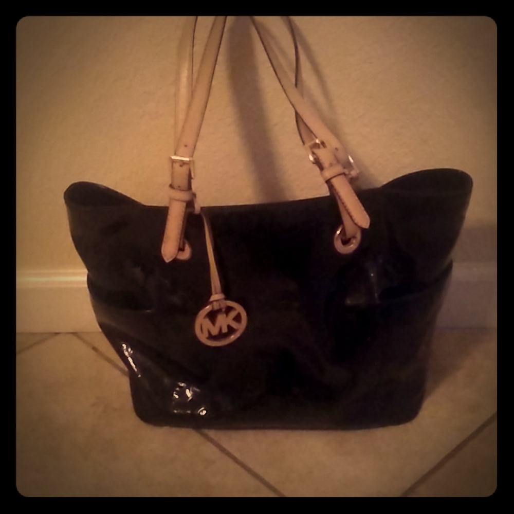 Mk purse